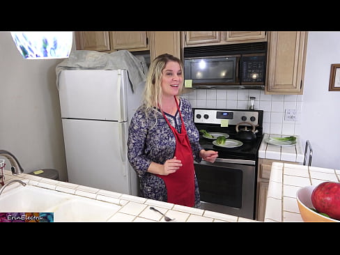 ❤️ Stepmom milking anjeunna di dapur saméméh tanggal na ❤️ pelacur dina su.dewporn.ru ❌❤